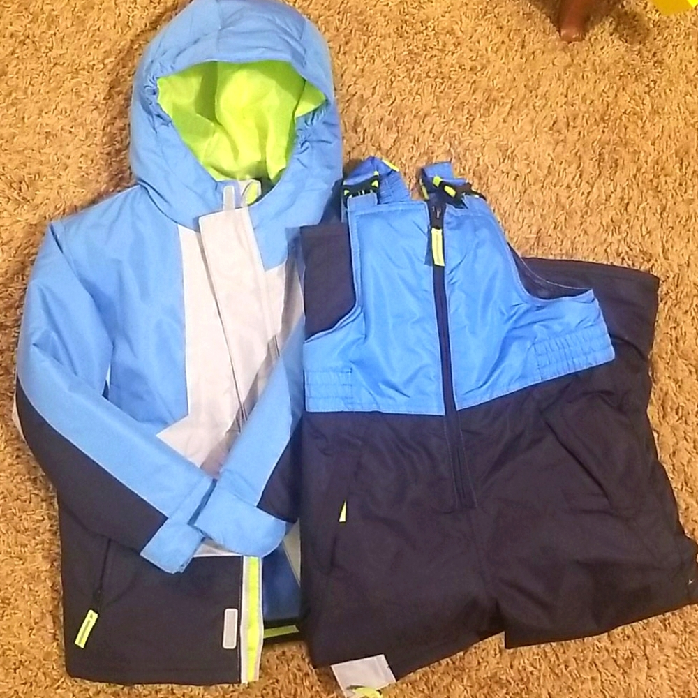 3 in 1 Winter coat with snow jumpers